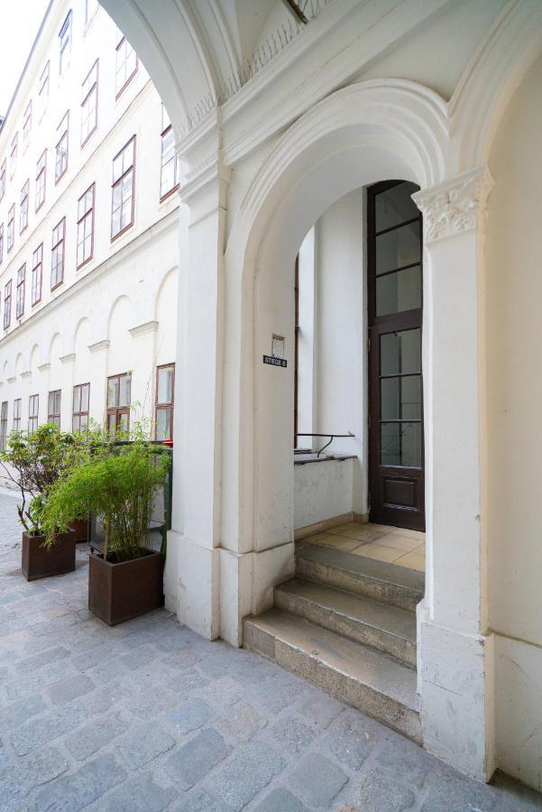 Vienna Residence, Volkstheater - Parliament المظهر الخارجي الصورة